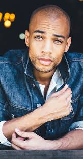 How tall is Kendrick Sampson?